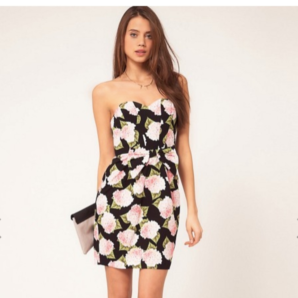 Floral strapless dress